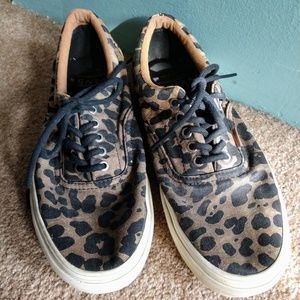 Leopard Vans